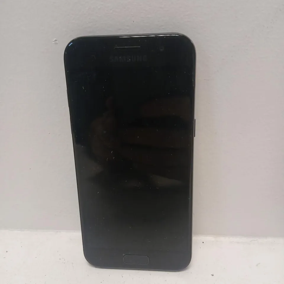 SAMSUNG GALAXY A3 (2017) – BLACK, 16GB