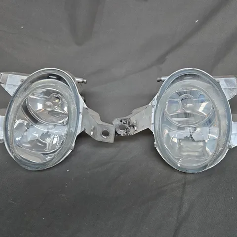 PAIR OF CAR FOG LIGHTS VALEO 024007