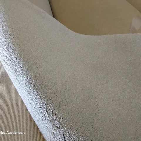 ROLL OF QUALITY ULTIMATE FIRST IMPRESSIONS SILKEN CARPET APPROXIMATELY 4M Γ 7.15M