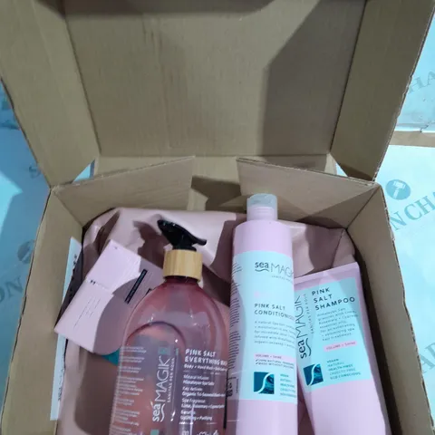 SEA MAGIK 4 PIECE PRO PINK SALT SENSORY SPA COLLECTION & BAG
