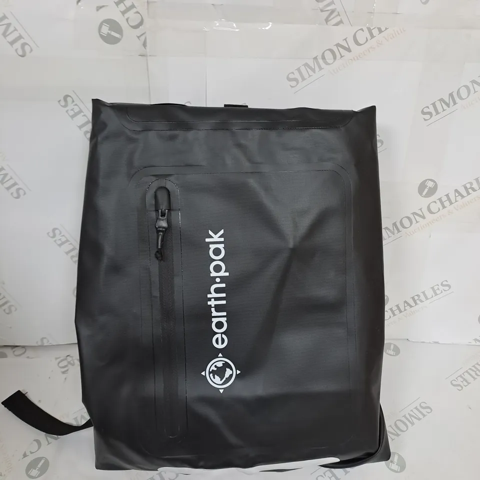 EARTH.PAK BACKPACK