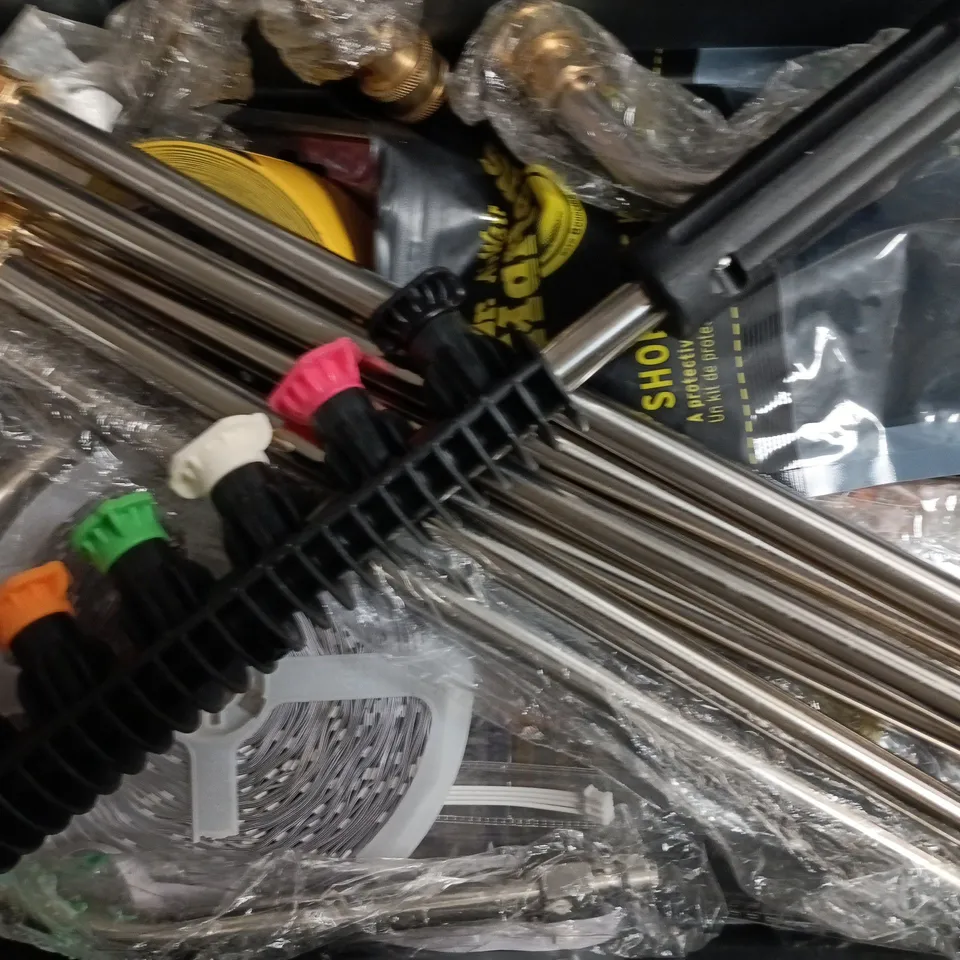 APPROXIMATELY 10 ASSORTED HOUSEHOLD ITEMS TO INCLUDE SPACEGOODS FANCY PINK FROTHER, FABRIC GLUE, ETC