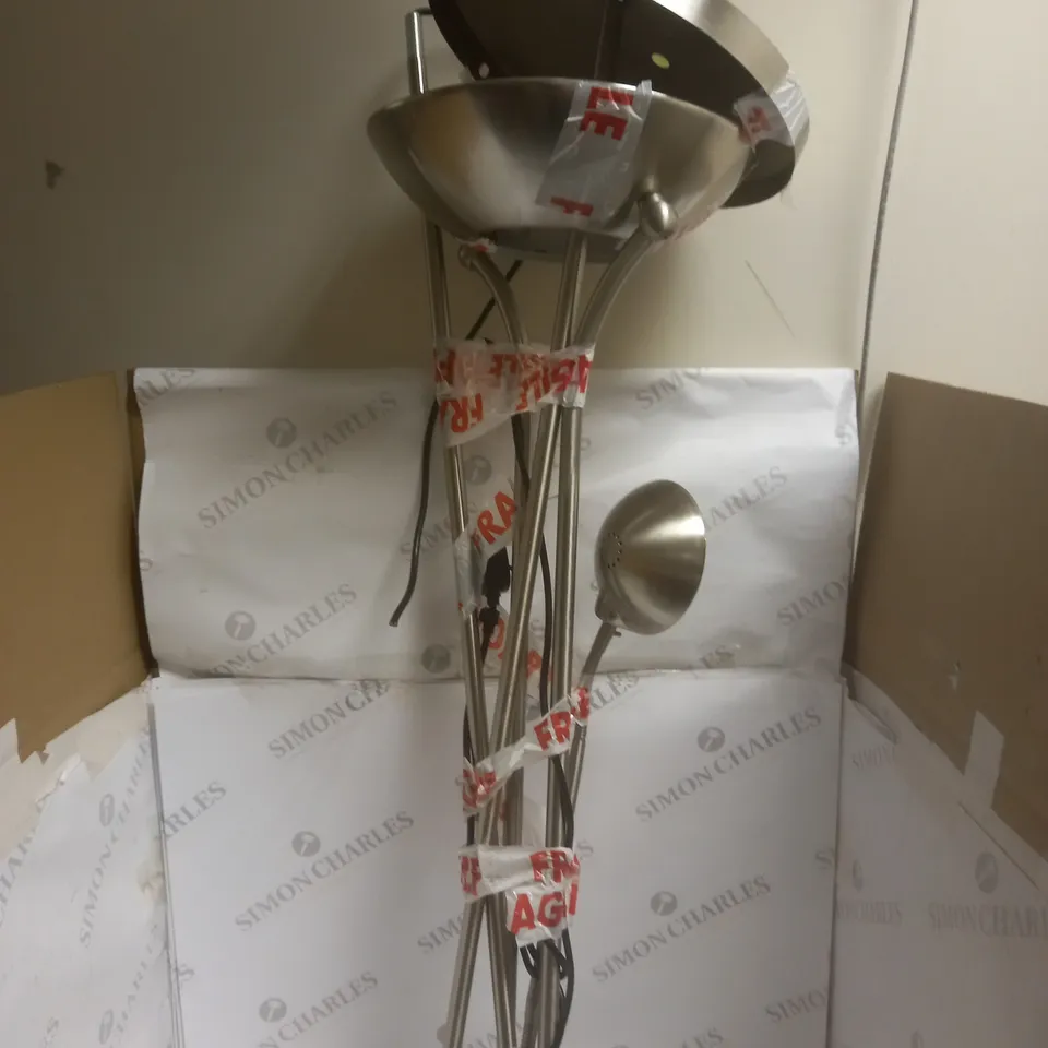 BOX OF APPROX 8 ASSORTED ITEMS TO INCLUDE CALEX DIMMABLE BULB, BELKIN POWER BANK, FLOOR LAMP, ETC. 