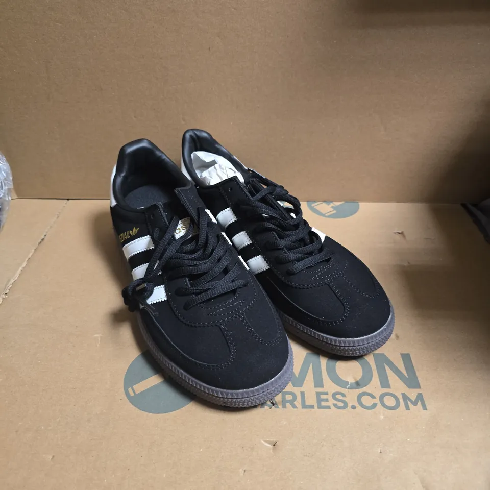 ADIDAS SPEZIAL TRAINERS – BLACK WITH WHITE STRIPES UK 7