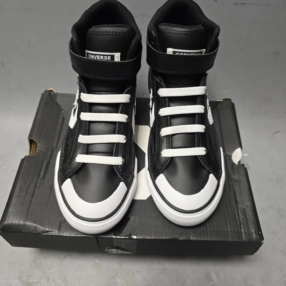 BOXED CONVERSE BLACK SIZE 1,5