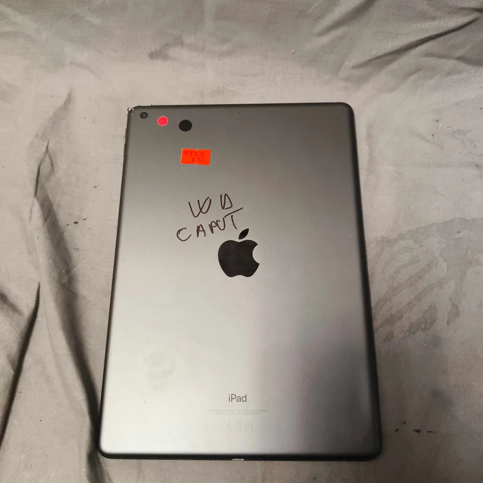 APPLE IPAD TABLET - A2602
