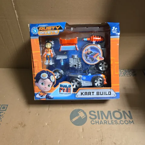 RUSTY RIVETS KART BUILD PLAYSET – BOXED FIGURE & VEHICLE (AGES 3+)