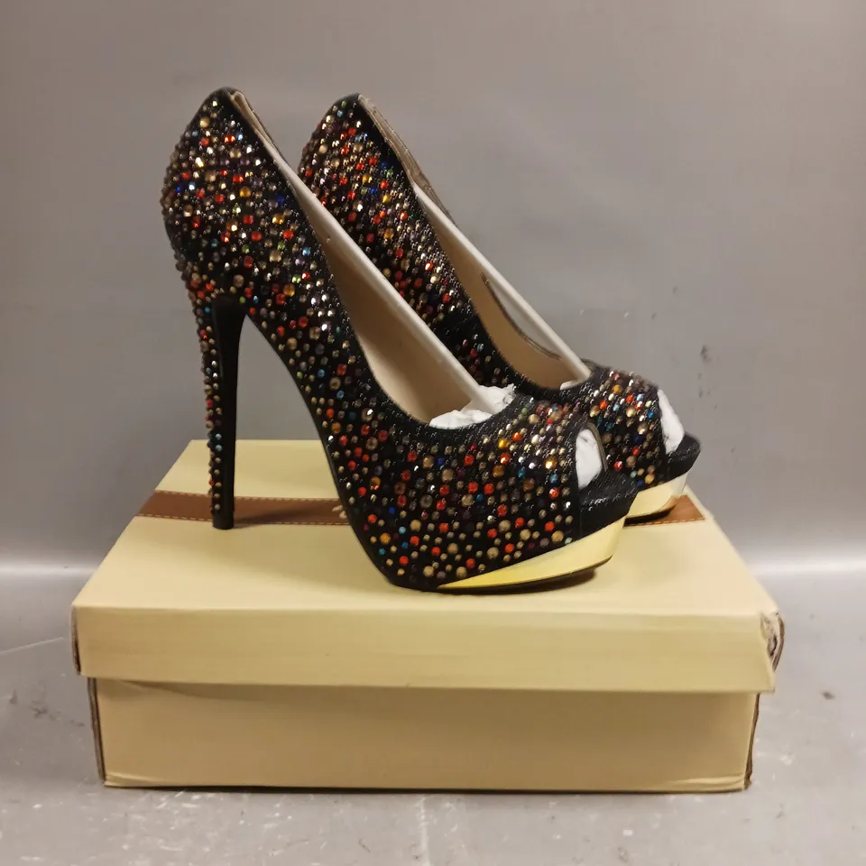 BOXED VIA GIULIA HIGH HEEL OPEN TOE SHOES - SIZE 7 