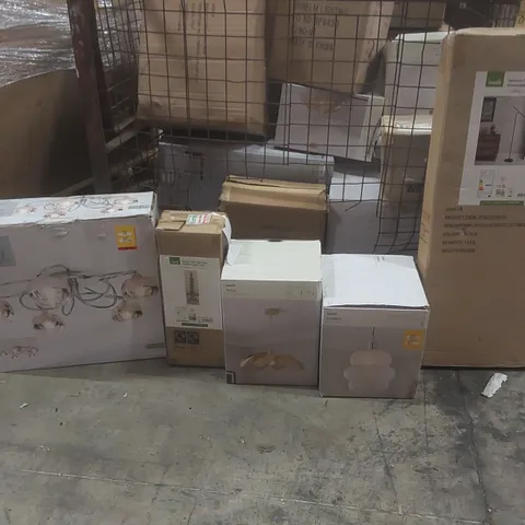 METAL CAGE VERY LARGE QUANTITY OF ASSORTED DESIGNER LIGHTING PRODUCTS TO INCLUDE: JACKSON DIMMABLE FLOOR LAMP, BUMBLE PENDANT, PETAL PENDANT, SEYCHELLES CLUSTER FITTING ECT