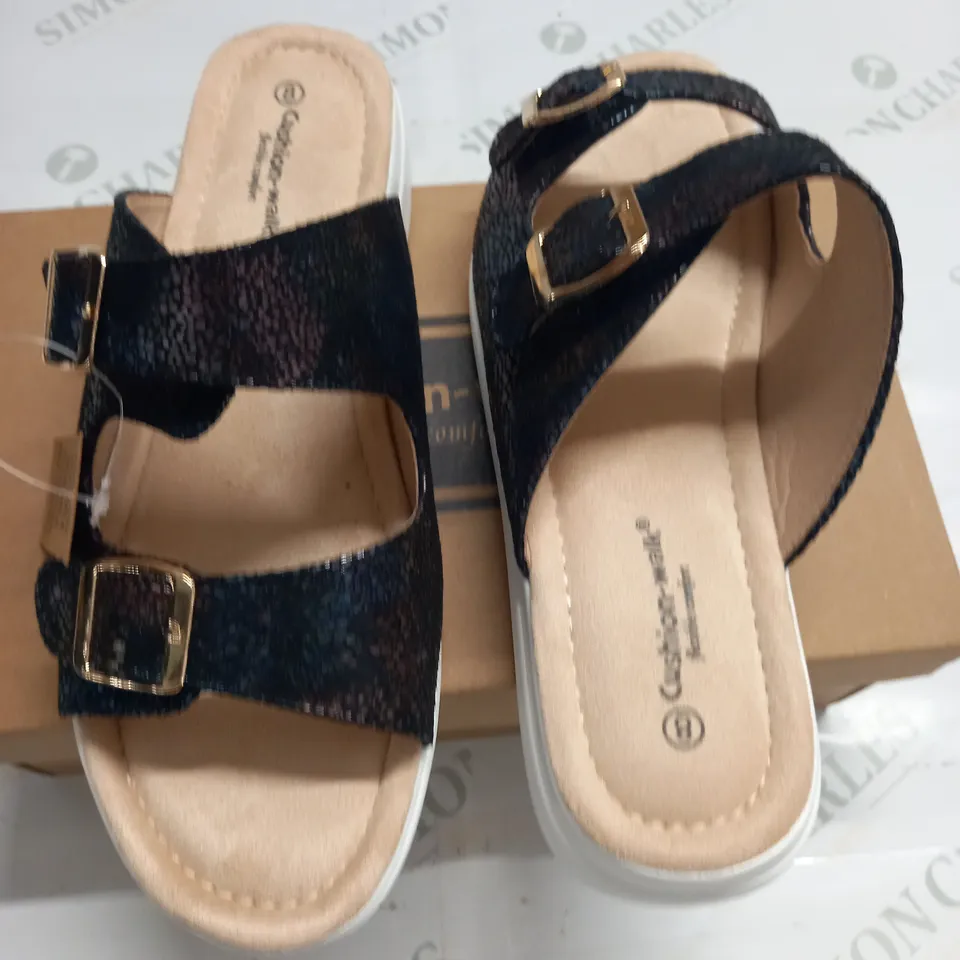 BOXED PAIR OF CUSHION WALK STRAPPY SANDALS - SIZE 8