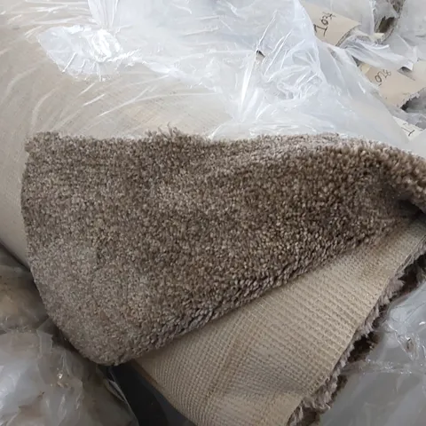 ROLL OF QUALITY ULTIMATE IMPRESSIONS PARADISE CARPET // SIZE: 5m X UNSPECIFIED