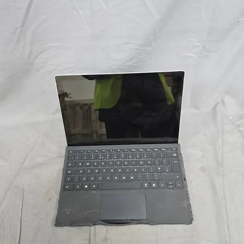 MICROSOFT SURFACE PRO 5 TABLET WITH KEYBOARD – I5-7300U, 8GB RAM, 256GB SSD, 12.3IN DISPLAY