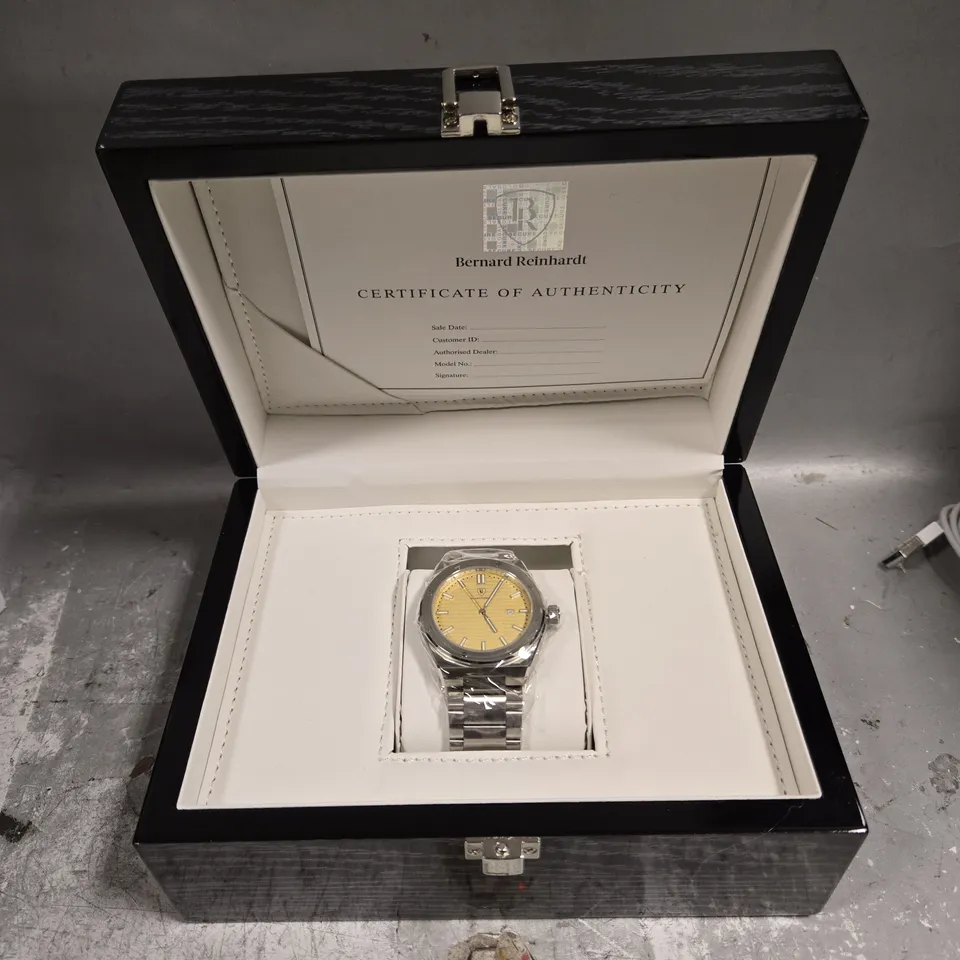 MENS BERNARD REINHARDT WATCH – TEXTURED DIAL – 316 STAINLESS STEEL CASE & STRAP 