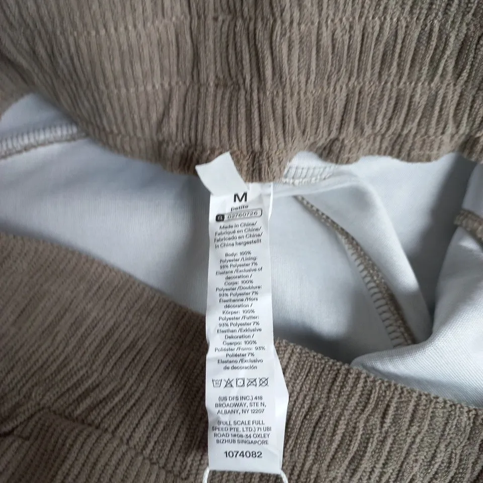 HALARA WOMEN'S TAUPE CORDUROY JOGGERS - SIZE M PETITE (HALARA TAG ATTACHED)