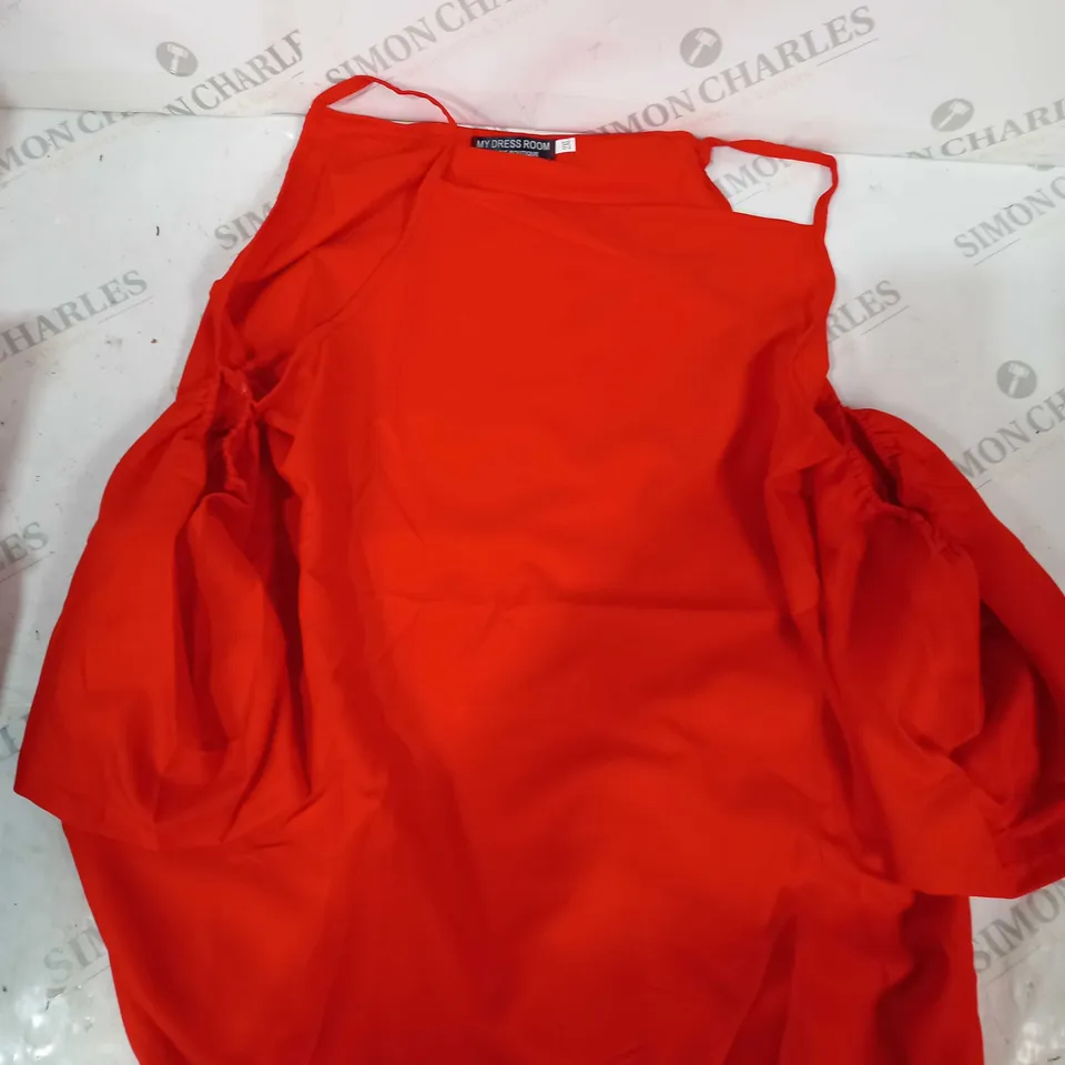 BRAND NEW BOX OF APPROXIMATELY 10 MY DRESS ROOM ONLINE BOUTIQUE OPEN SHOULDER TOP IN RED - 2XL