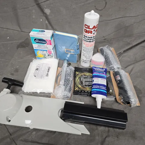 APPROXIMATELY 15 ASSORTED HOUSEHOLD ITEMS TO INCLUDE MOULD MAGIC, DR BECKMANN WASHING MACHINE CLEANER, GENERAL PURPOSE ADHESIVE, ETC