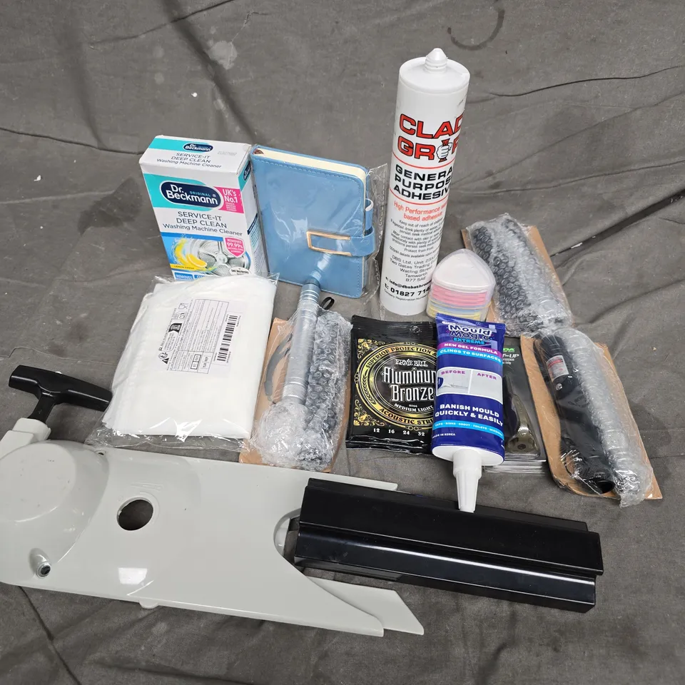 APPROXIMATELY 15 ASSORTED HOUSEHOLD ITEMS TO INCLUDE MOULD MAGIC, DR BECKMANN WASHING MACHINE CLEANER, GENERAL PURPOSE ADHESIVE, ETC