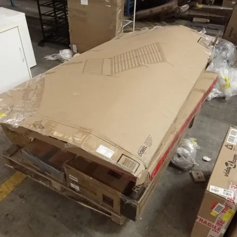 PALLET OF ASSORTED FURNITURE ITEMS TO INCLUDE BED FRAME. SIDE TABLE IN BLACK 