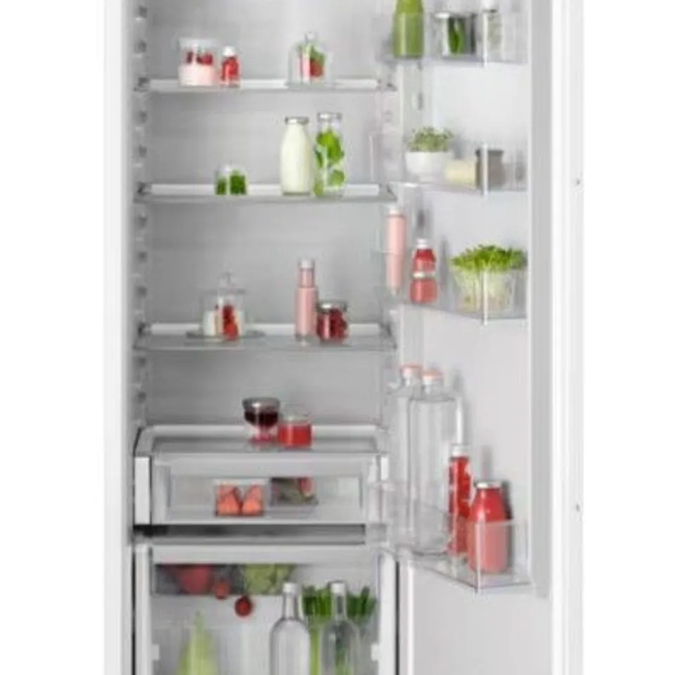 AEG NSK6D181EC 6000 INTEGRATED FRIDGE 176.9 CM