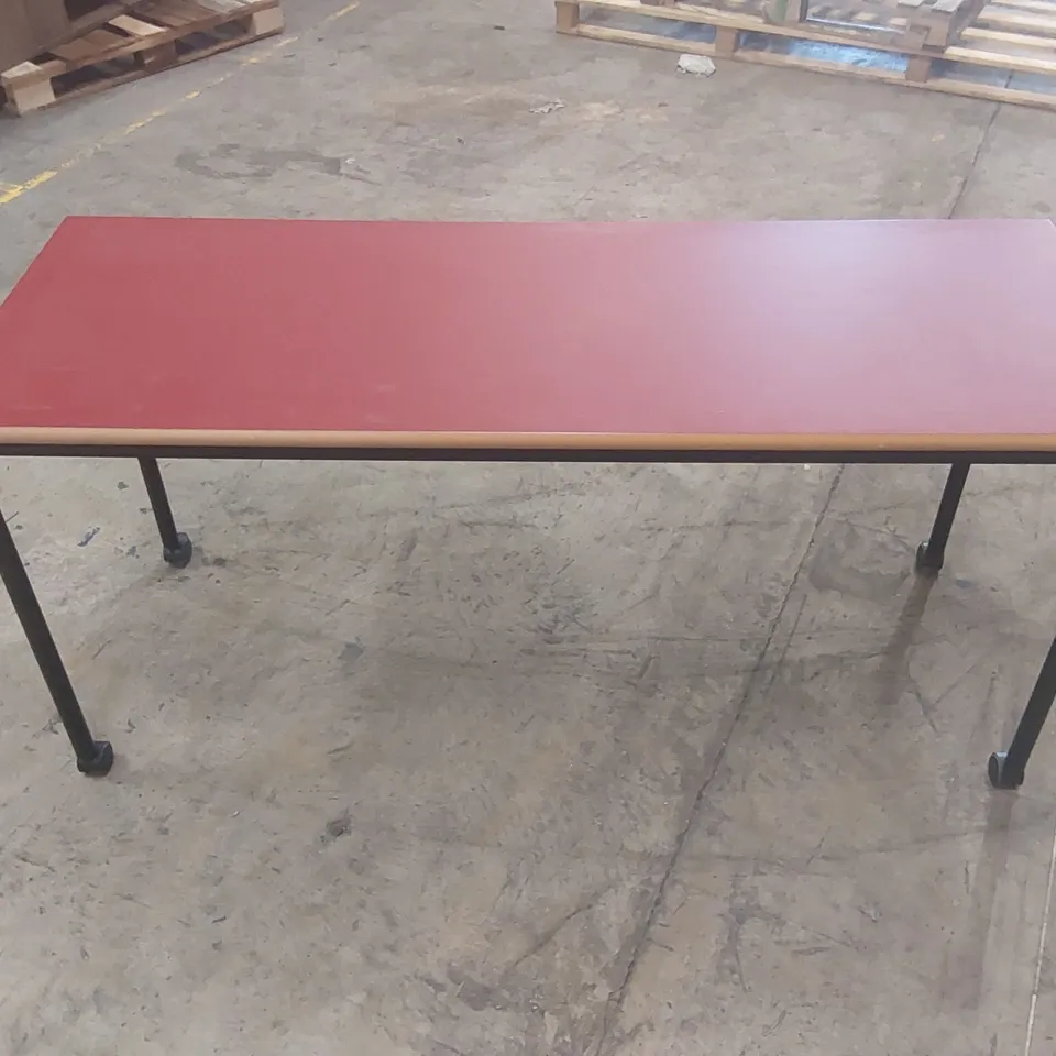 MOBILE TABLE WITH WOODEN TOP