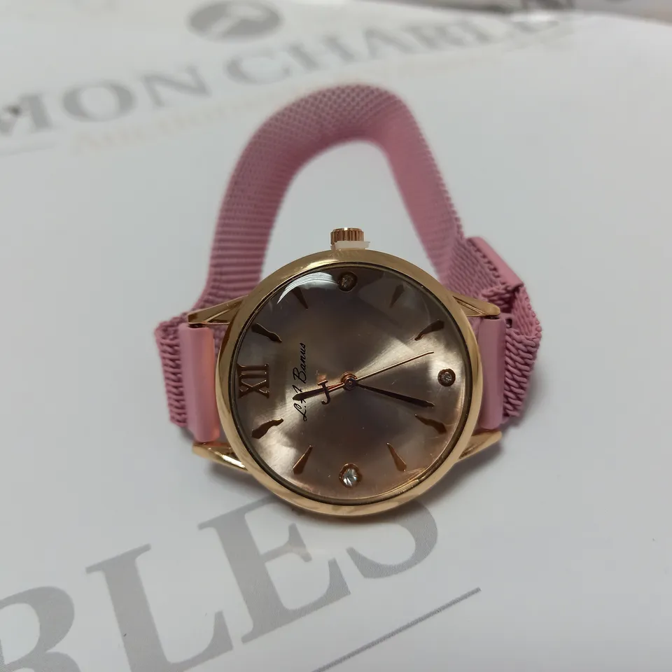 LADIES LA BANUS WATCH – CHAIN LINK METAL STRAP – MAGNETIC CLASP – GIFT BOX