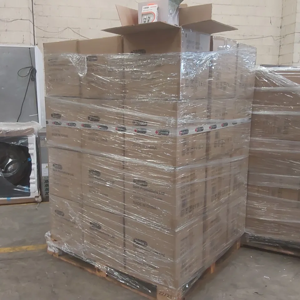 PALLET CONTAINING APPROXIMATELY 3100x 3M USB TO MICRO USB CABLES
