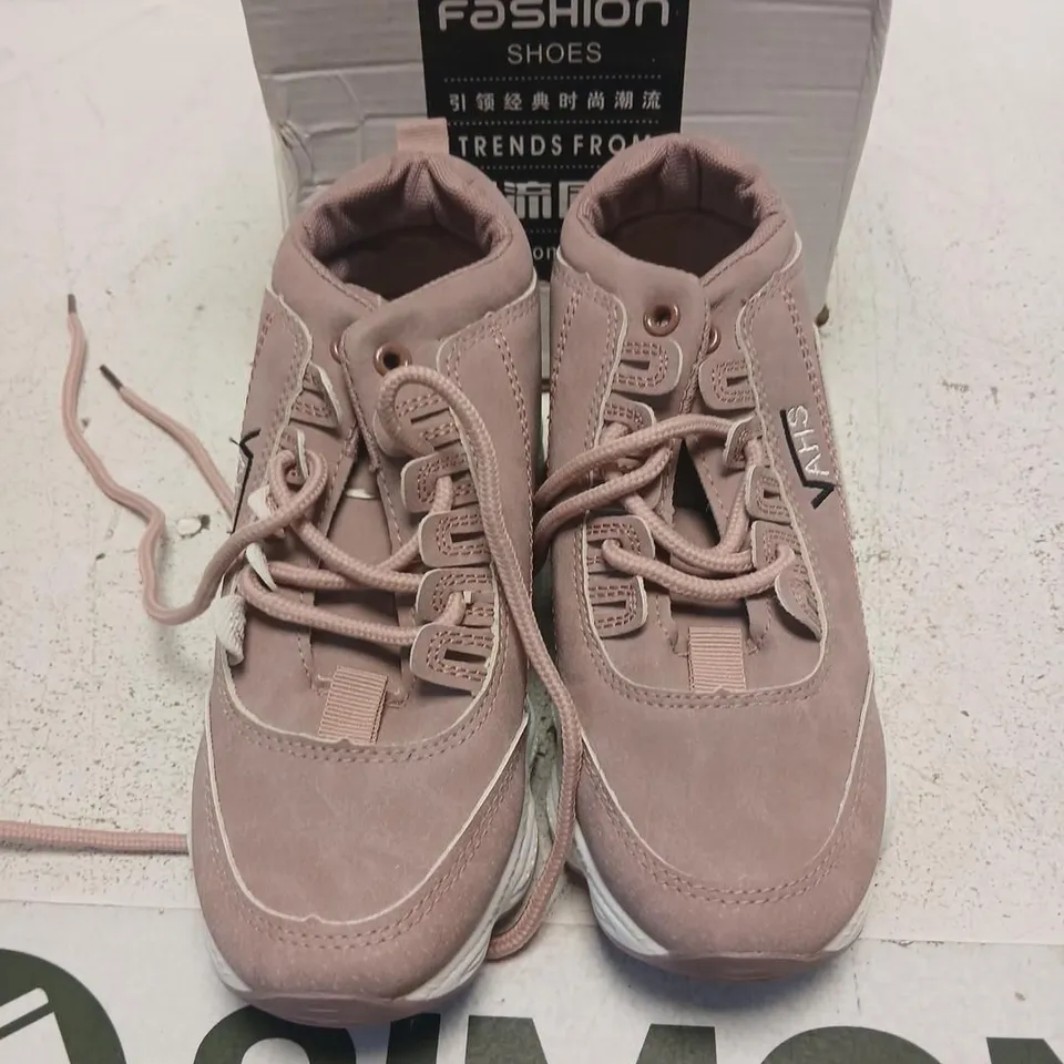WOMEN'S PINK FASHION SNEAKERS (UNBRANDED) – BOX PRESENT