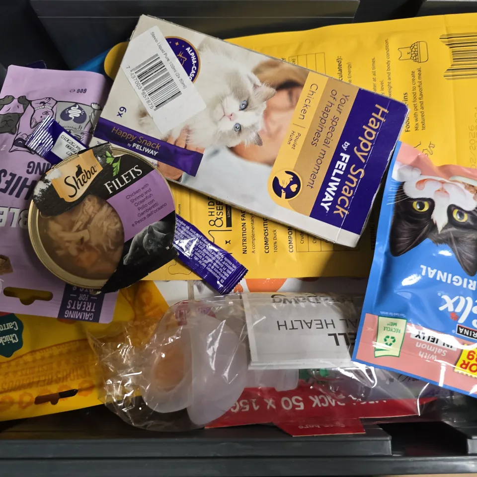 APPROXIMATELY 15 ASSORTED CAT FOOD & SUPPLIES TO INCLUDE DUCK MINI FILLETS, LICK-E-LIX, SCRUMBLES KRUNCHIES, ETC