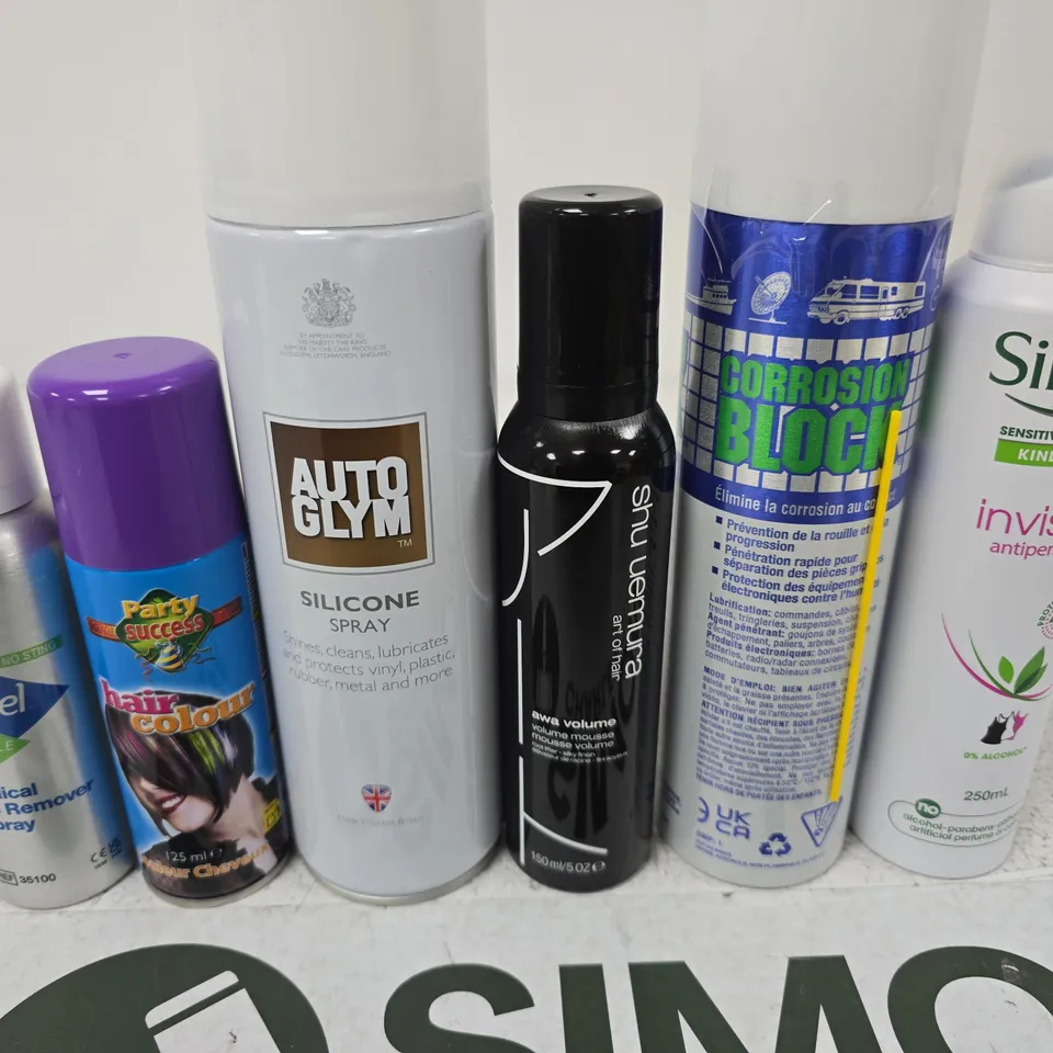 APPROXIMATELY 15 ASSORTED AEROSOLS TO INCLUDE SIMPLE , HAIR COLOR SPRAY AND AUTO GLYM