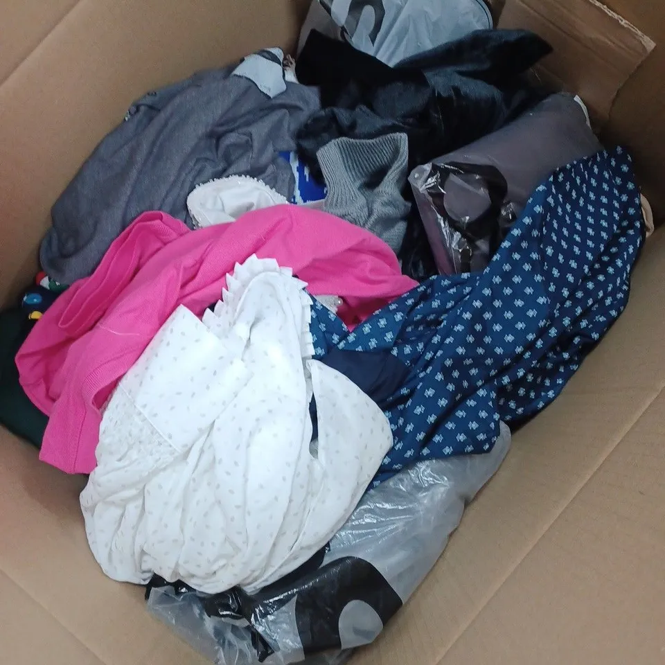 BOX OF APPROXIMATELY 15 ASSORTED CLOTHING ITEMS TO INCLUDE HATS, ASOS JEANS, ADALEX SHIRT ETC