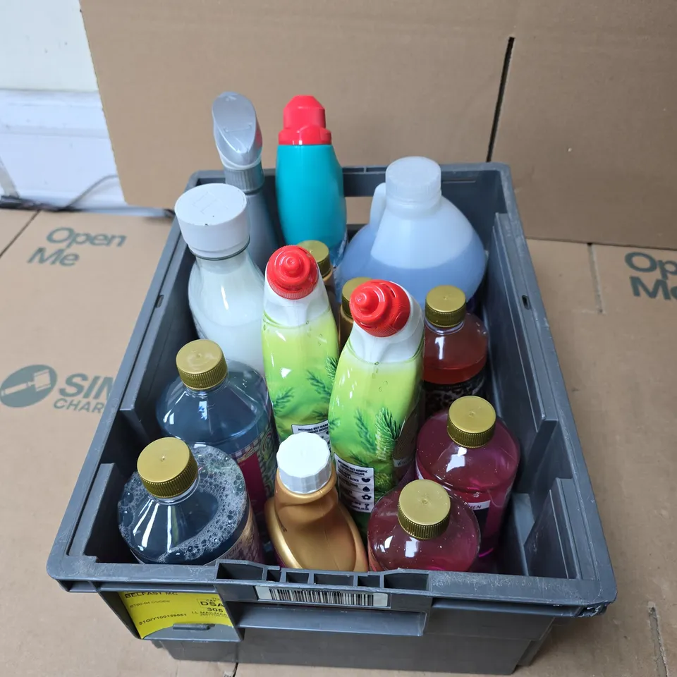 APPROXIMATELY 12 ASSORTED HOUSEHOLD LIQUIDS INCLUDING EXPOXY RESIN , FABULOSA MULTI PURPOSE CLEANER AND FABULOSA FABRIC FRESHENER 