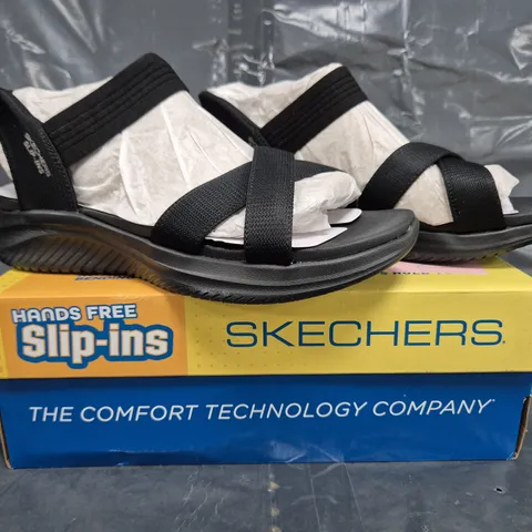 BOXED PAIR OF SKECHERS ULTRA FLEX OPEN TOE SANDALS IN BLACK SIZE 8