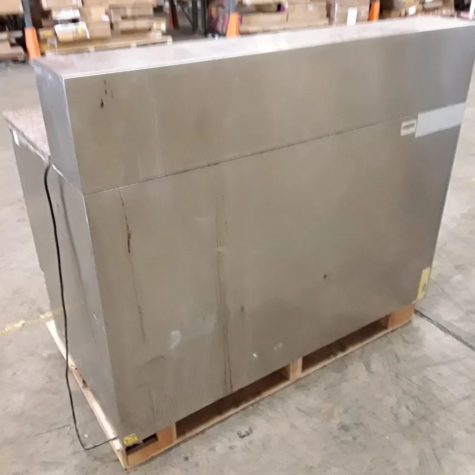 ADEXA PIZZA PREP TABLE 3 DOORS STAINLESS STEEL PIZZA TOP