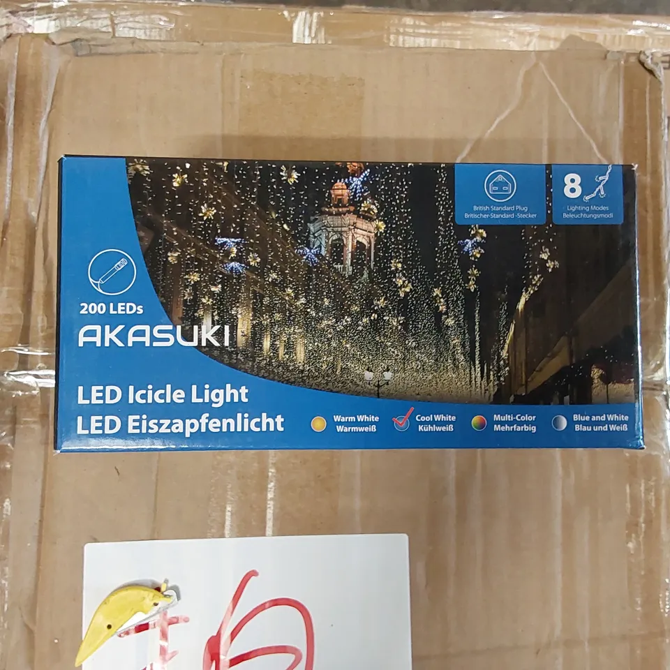 BOX OF BRAND NEW ASSORTED LIGHT BULBS AND ELECTRICALS TO INCLUDE;
