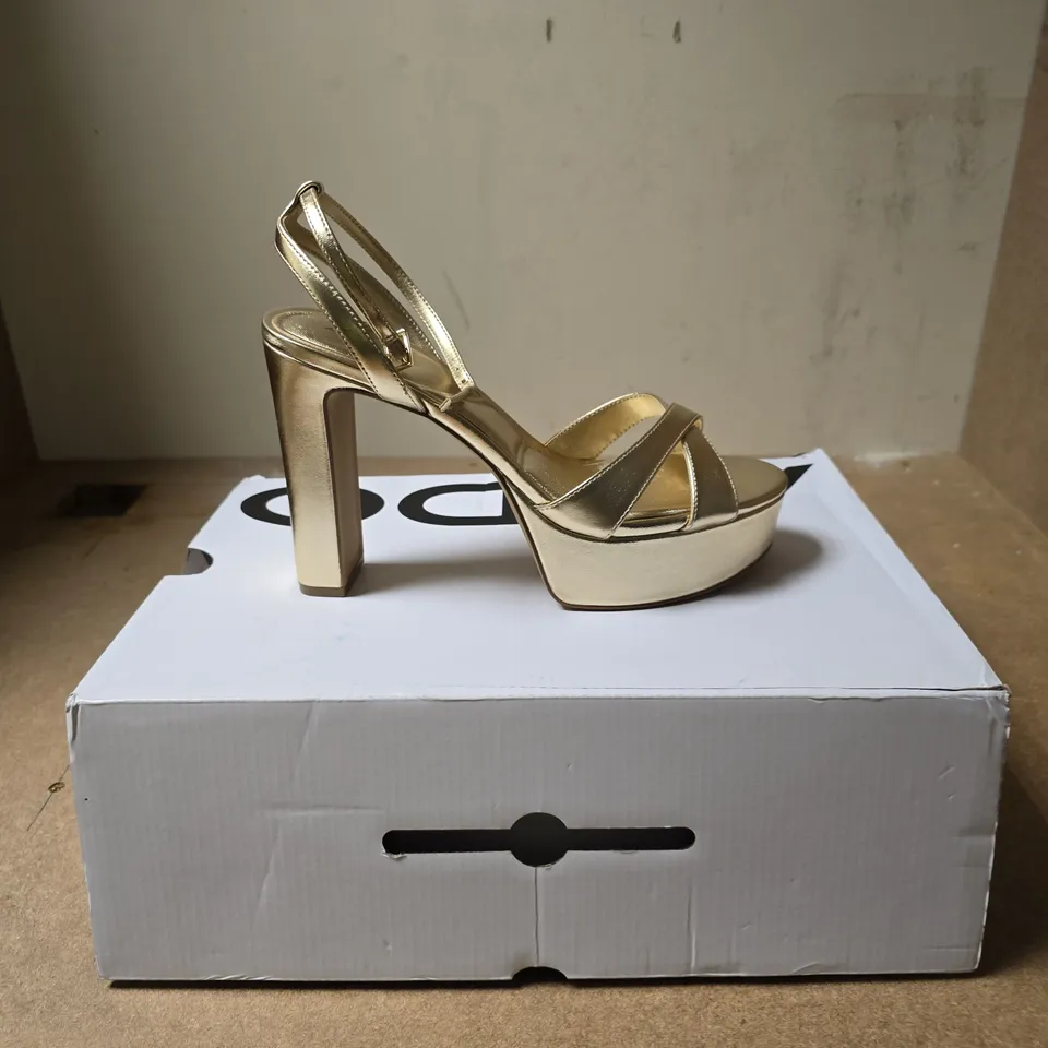 ALDO GOLD STRAPPY PLATFORM SANDALS, UK 7
