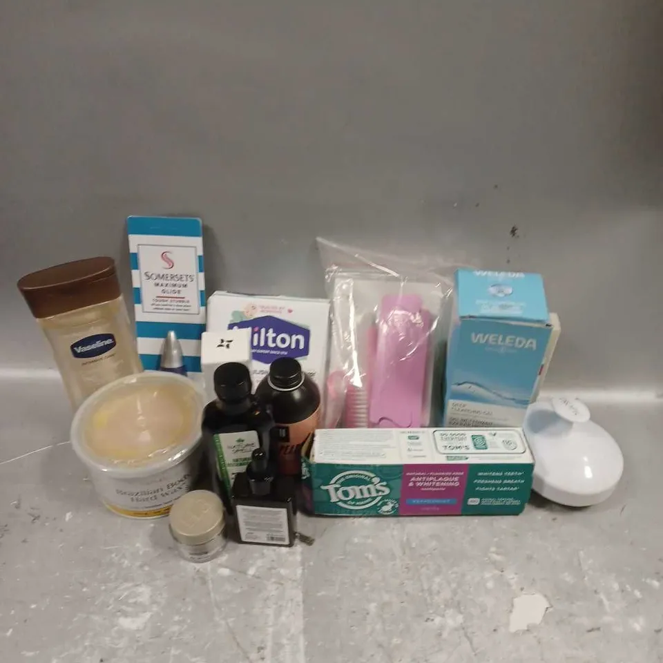 APPROXIMATELY 20 ASSORTED COSMETIC ITEMS TO INCLUDE - GIGI BRAZILIAN BODY HARD WAX - WELEDA DEEP CLEANSING GEL - DERMATICA AZELAIC ACID 20% CREAM 30ML - ETC