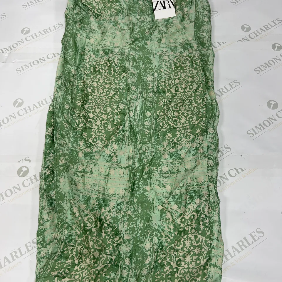 ZARA MARA SKIRT IN GREEN SIZE SMALL