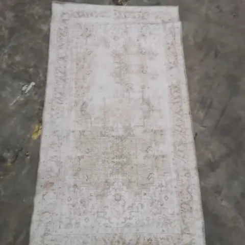 QUALITY DESIGNER AREA RUG - APPROXIMATELY 150X80