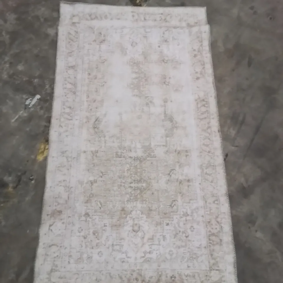 QUALITY DESIGNER AREA RUG - APPROXIMATELY 150X80