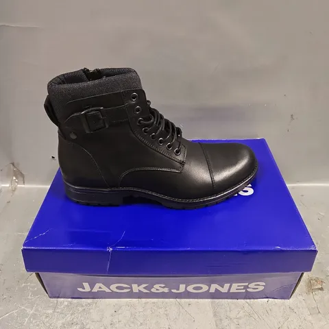 BOXED PAIR OF JACK & JONES ANTHRACITE BOOTS - 7