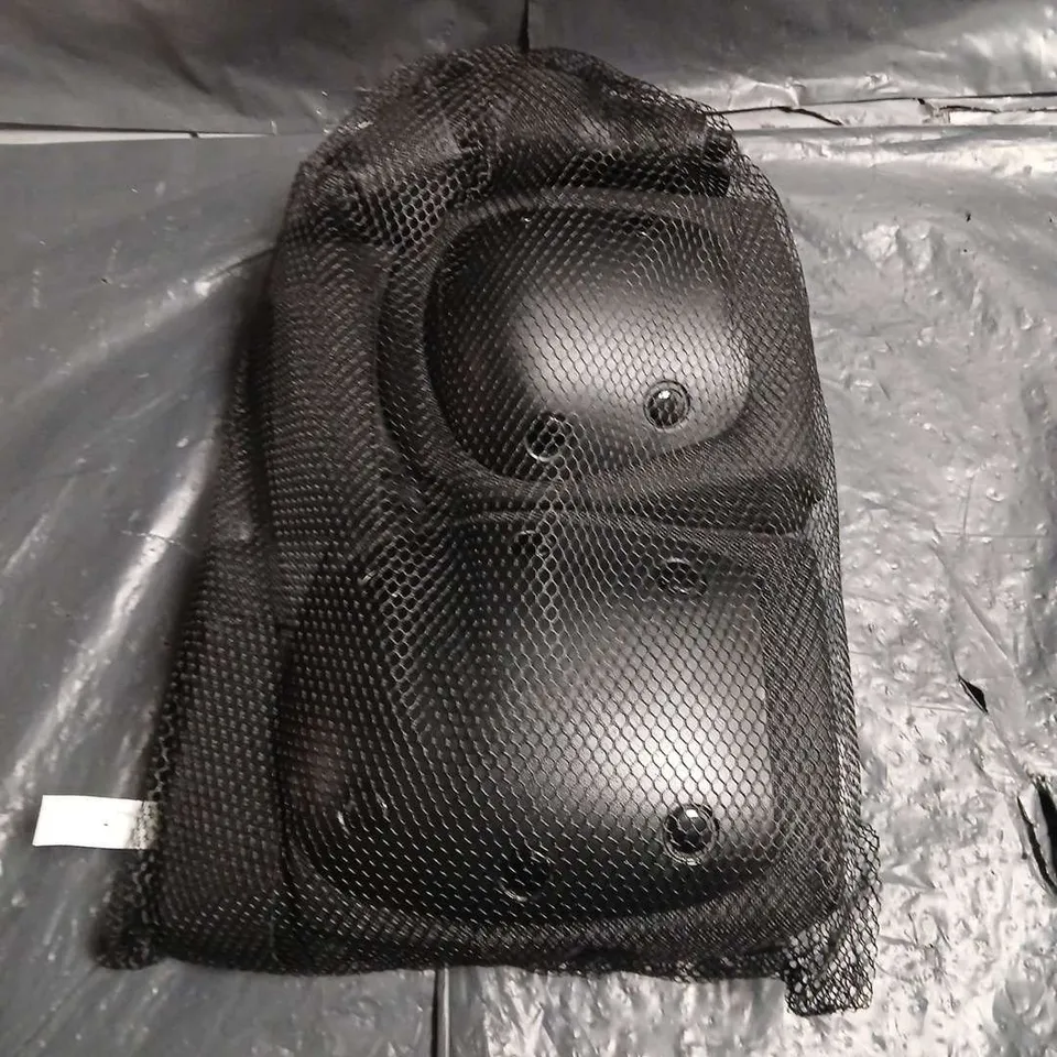 BOX OF APPROXIMATELY 20 PROTECTION PAD SETS IN BLACK