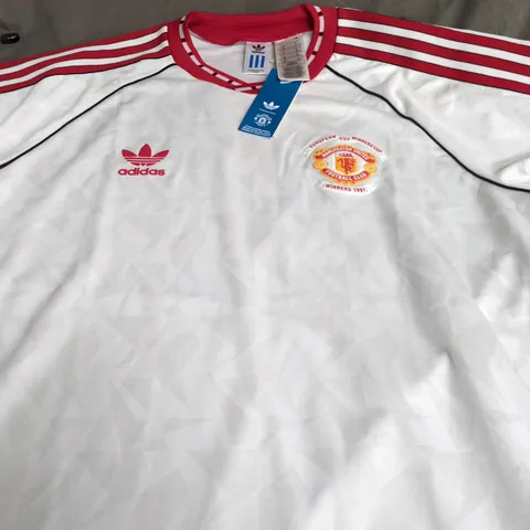 RETRO MANCHESTER UNITED ADIDAS FOOTBALL JERSEY – EUROPEAN CUP WINNERS CUP 1991 - XL