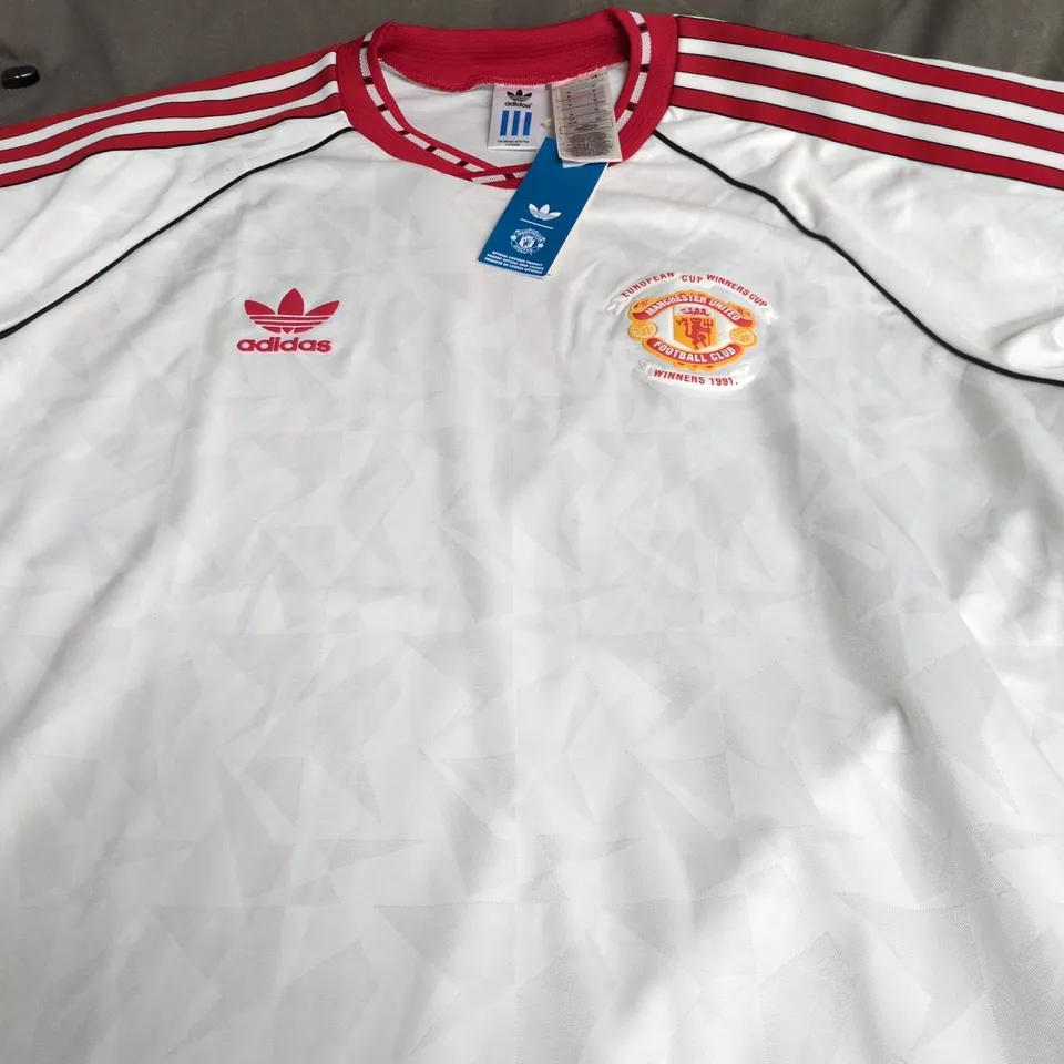 RETRO MANCHESTER UNITED ADIDAS FOOTBALL JERSEY – EUROPEAN CUP WINNERS CUP 1991 - XL