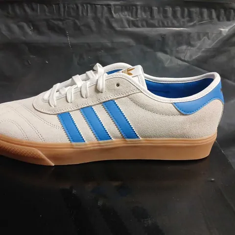 ADIDAS ADI-EASE SNEAKERS – WHITE/BLUE, GUM SOLE, UK 10