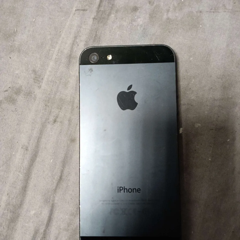 APPLE IPHONE 5 SMARTPHONE 