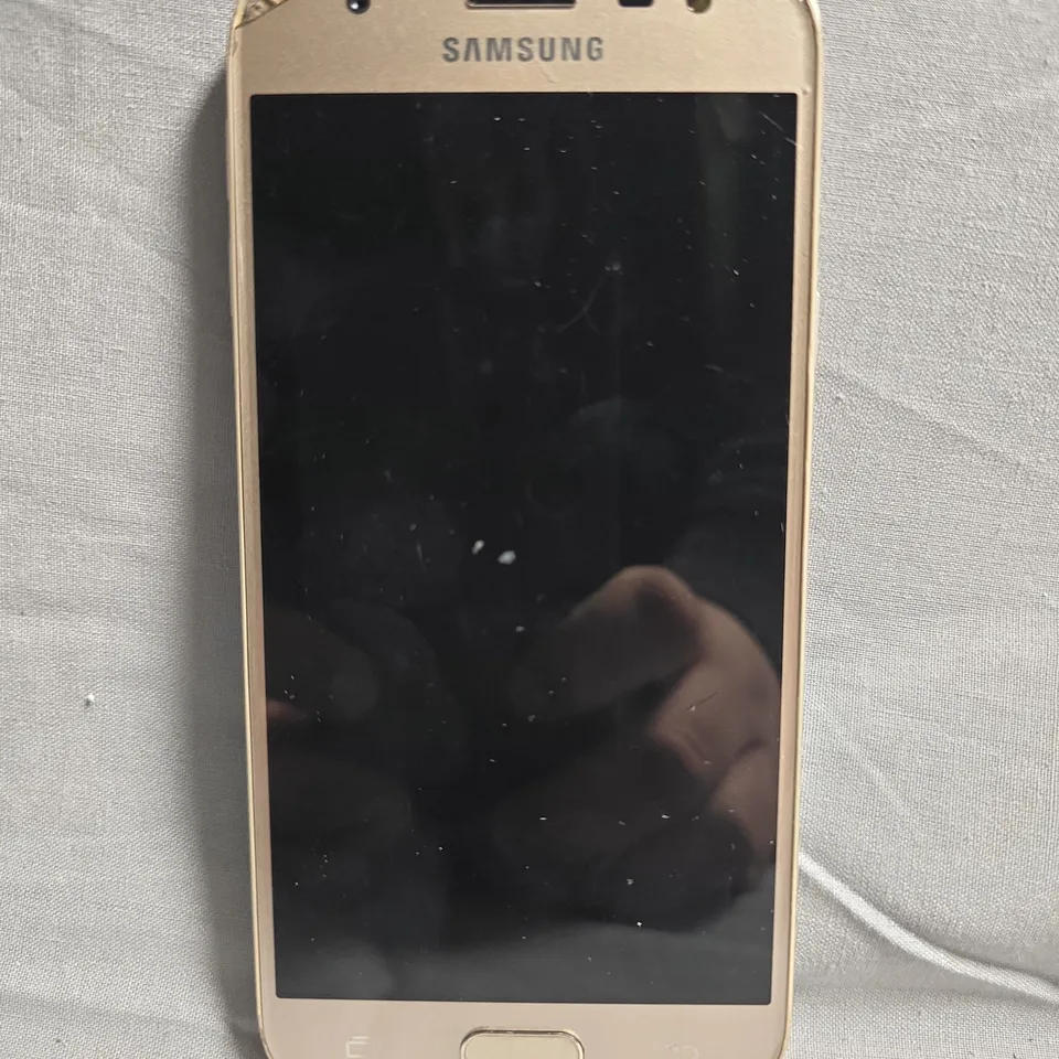 SAMSUNG SMARTPHONE – GOLD - MODEL SM-J330FN