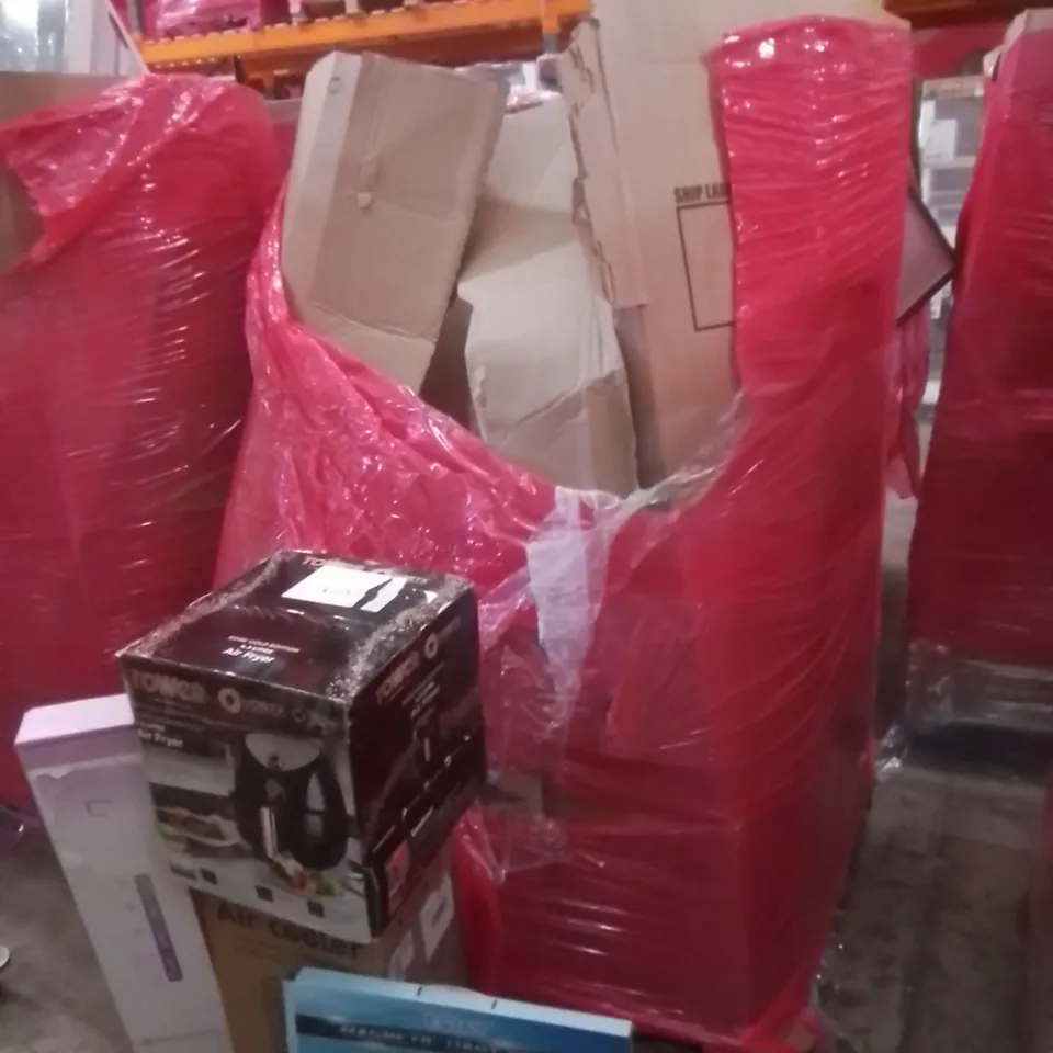 PALLET OF ASSORTED HOUSEHOLD GOODS AND FURNITURE TO INCLUDE; ESJAY MAGNETIC DARTS BOARD, TOWER 4.3L AIR FRYER (ROSE EDITION), LED NAIL DESK LAMP ETC