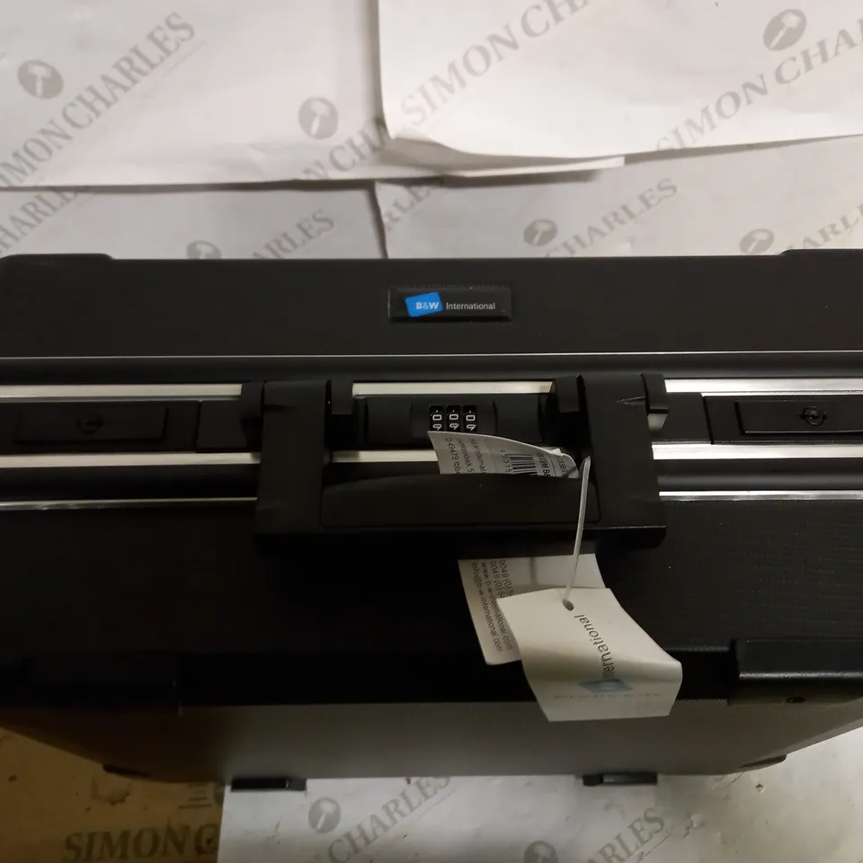 B&W FLEX TOOL CASE WITH MODULE TOOL STORAGE SYSTEM