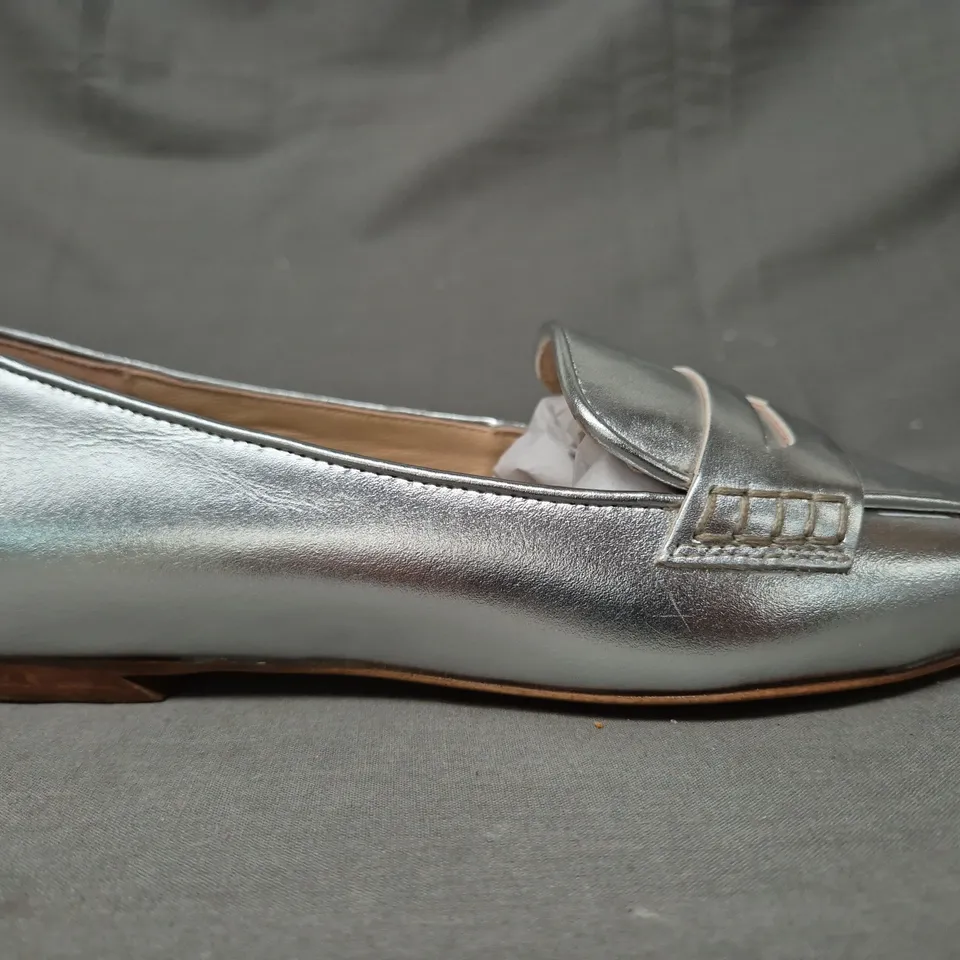 BOXED PAIR OF BODEN POINTED TOE LOAFERS IN METALLIC SILVER EU SIZE 37