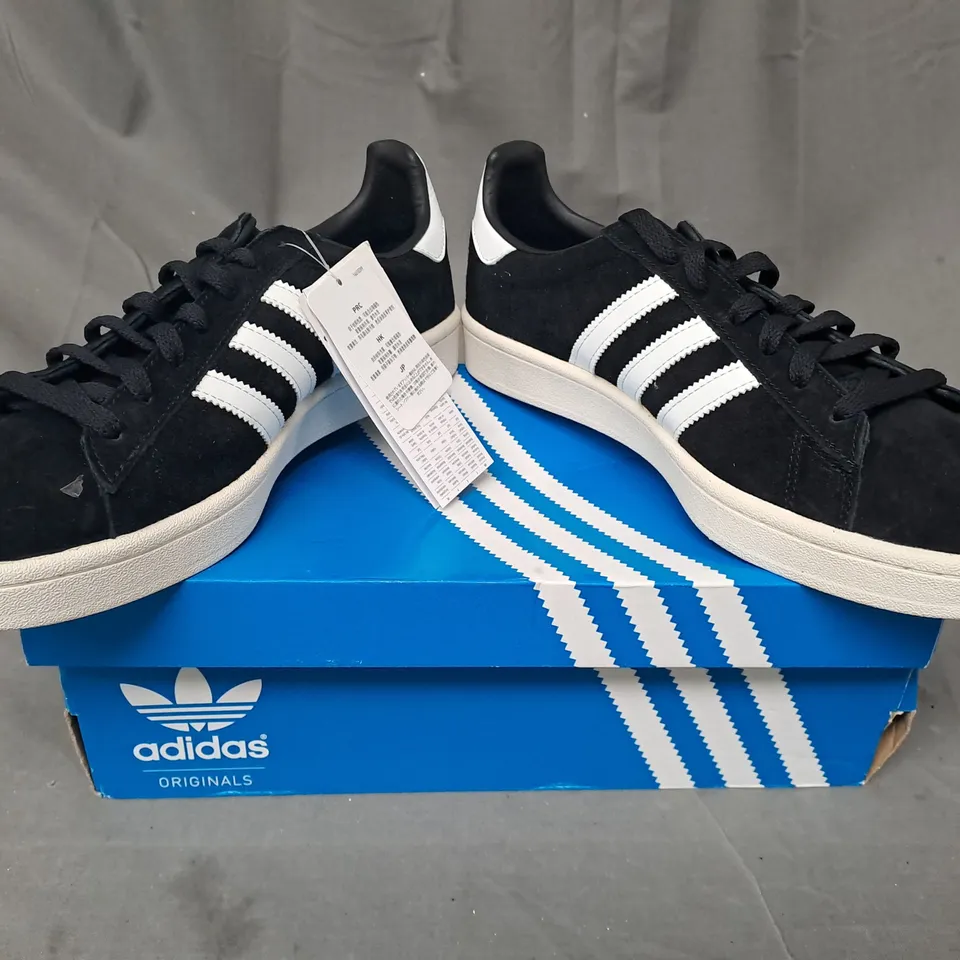 BOXED PAIR OF ADIDAS CAMPUS SHOES IN BLACK/WHITE UK SIZE 9.5